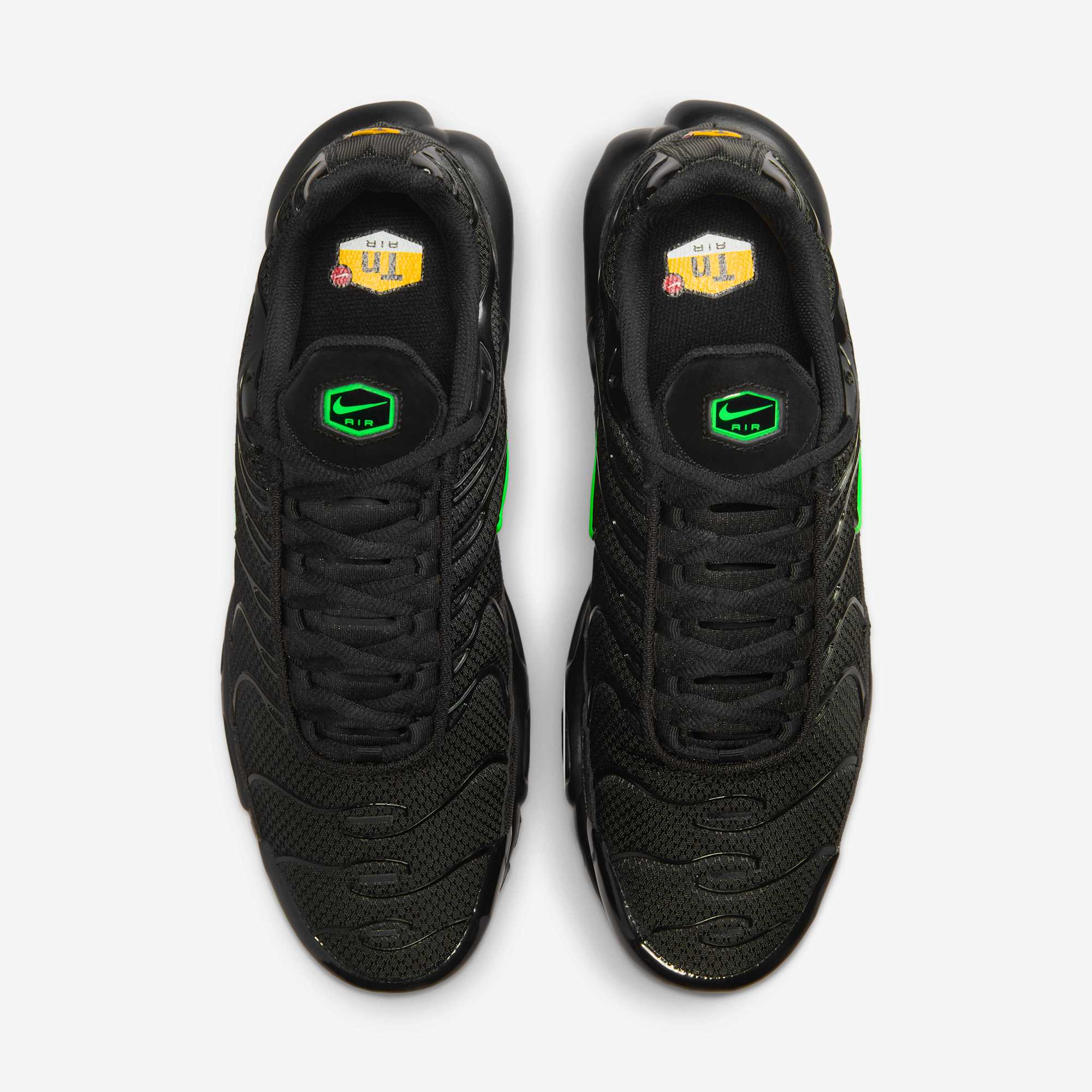 Nike Air Max Plus Black Green Strike