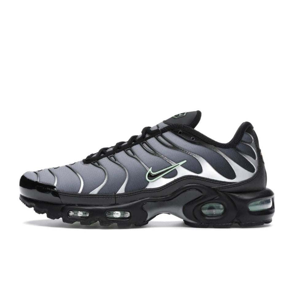 Air Max Plus vapour green